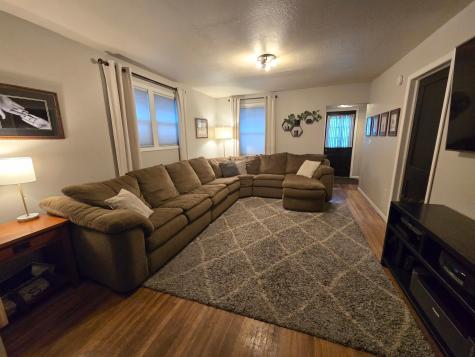 300 E 2nd Avenue S Cavalier ND 58220