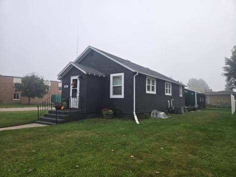 300 E 2nd Avenue S Cavalier ND 58220