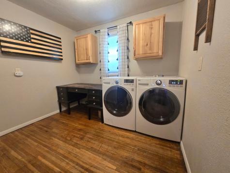 300 E 2nd Avenue S Cavalier ND 58220