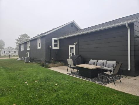 300 E 2nd Avenue S Cavalier ND 58220