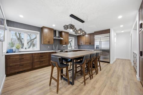 825 Park Drive S Fargo ND 58103