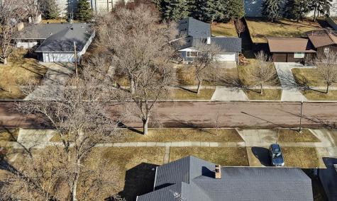 825 Park Drive S Fargo ND 58103