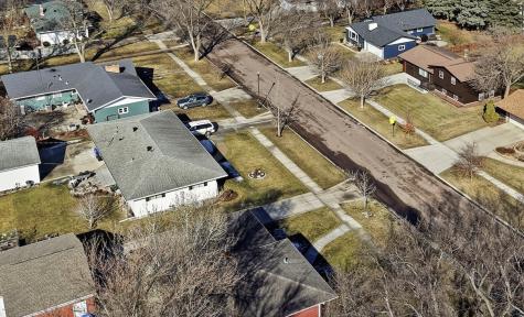 825 Park Drive S Fargo ND 58103
