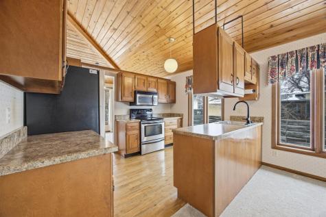 318 Dale Avenue Moorhead MN 56560