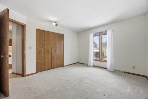 318 Dale Avenue Moorhead MN 56560