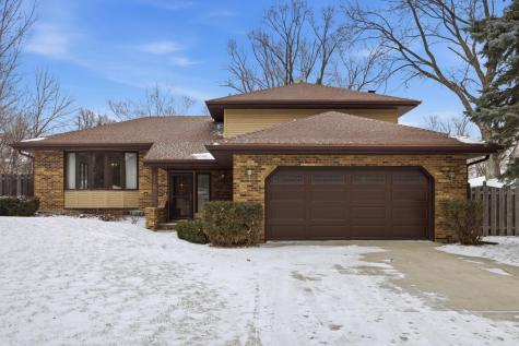 318 Dale Avenue Moorhead MN 56560