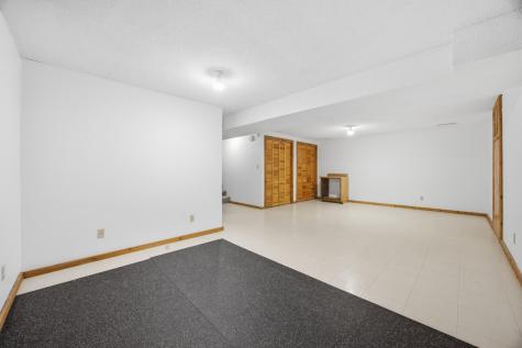 318 Dale Avenue Moorhead MN 56560