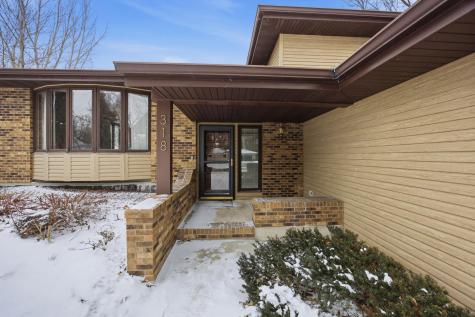 318 Dale Avenue Moorhead MN 56560