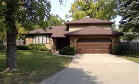 318 Dale Avenue Moorhead MN 56560