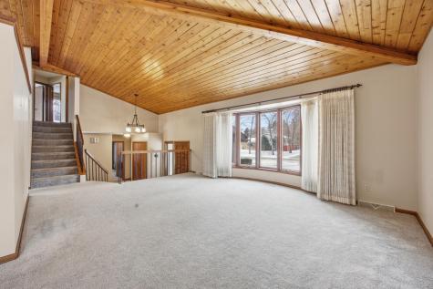 318 Dale Avenue Moorhead MN 56560