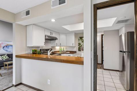 6115 Lincoln Drive Edina MN 55436