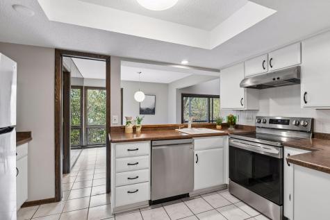 6115 Lincoln Drive Edina MN 55436