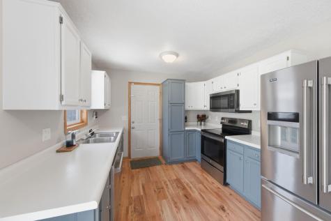 8226 Hillside Trail S Cottage Grove MN 55016