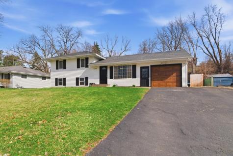 8226 Hillside Trail S Cottage Grove MN 55016