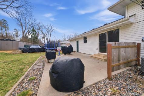 8226 Hillside Trail S Cottage Grove MN 55016