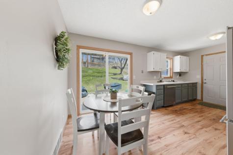 8226 Hillside Trail S Cottage Grove MN 55016