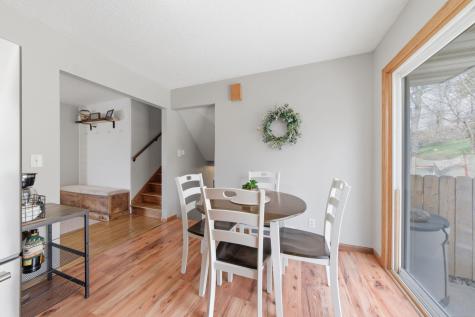 8226 Hillside Trail S Cottage Grove MN 55016