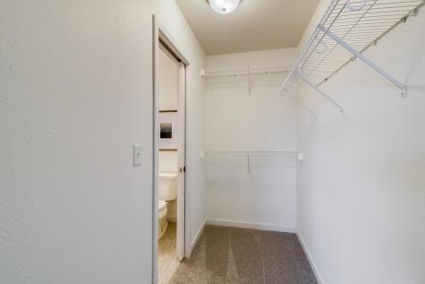 6835 32 Street S Fargo ND 58104