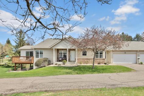 180 Wedgewood Drive Mahtomedi MN 55115