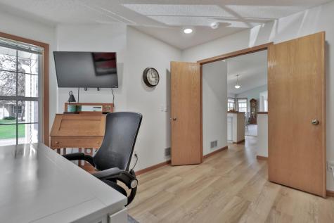 180 Wedgewood Drive Mahtomedi MN 55115