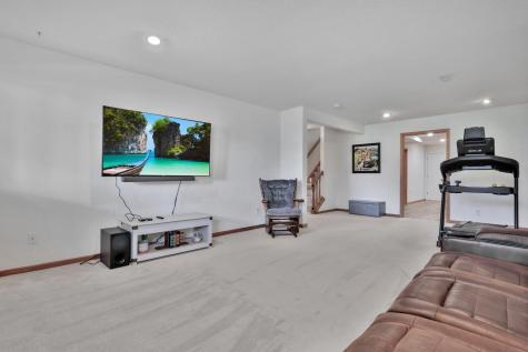 180 Wedgewood Drive Mahtomedi MN 55115