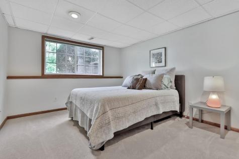 180 Wedgewood Drive Mahtomedi MN 55115