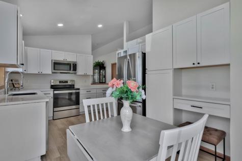 180 Wedgewood Drive Mahtomedi MN 55115
