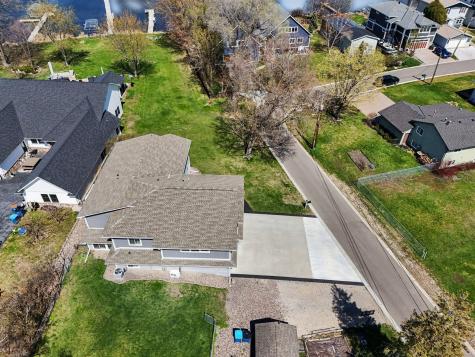 100 Peninsula Road Medicine Lake MN 55441