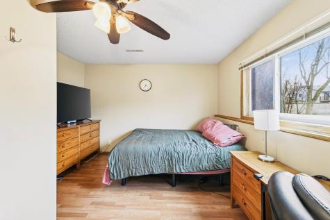 1272 Ferndale Street N Maplewood MN 55119