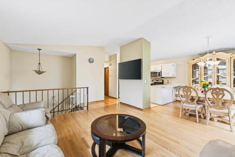 1272 Ferndale Street N Maplewood MN 55119