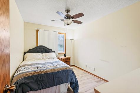 1272 Ferndale Street N Maplewood MN 55119