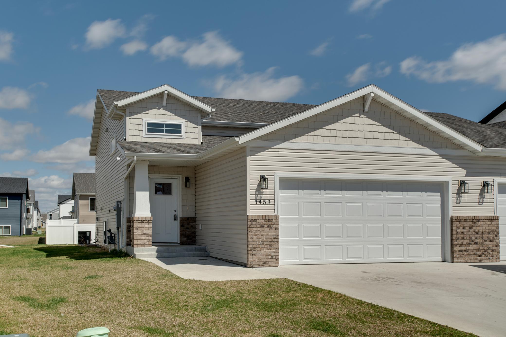 1453 69th Avenue S Fargo ND 58104