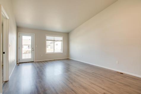 1453 69th Avenue S Fargo ND 58104
