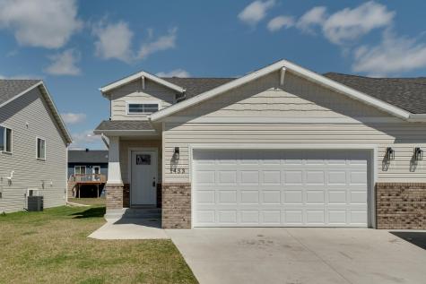1453 69th Avenue S Fargo ND 58104
