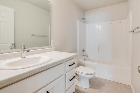 1453 69th Avenue S Fargo ND 58104
