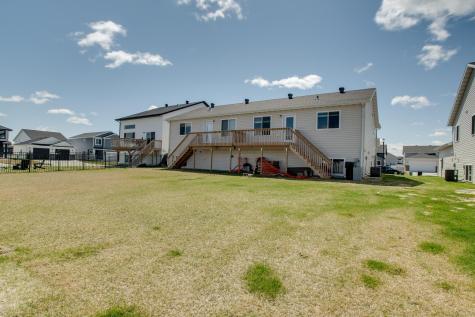 1453 69th Avenue S Fargo ND 58104