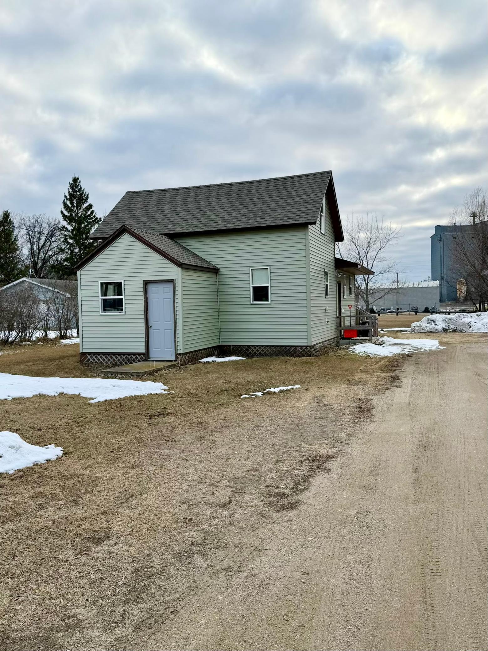 305 Harding Street S Karlstad MN 56732