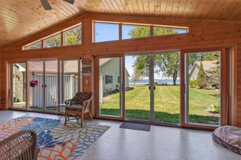 1761 E Lake Street Osakis MN 56360