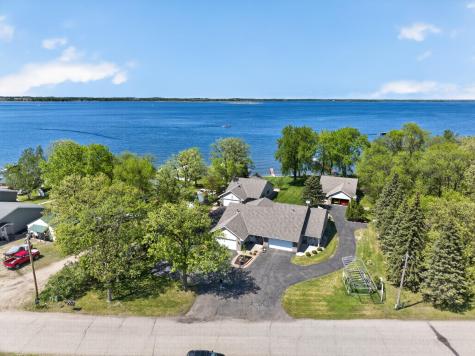 1761 E Lake Street Osakis MN 56360