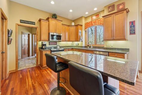 3489 Wolfberry Court Eagan MN 55123