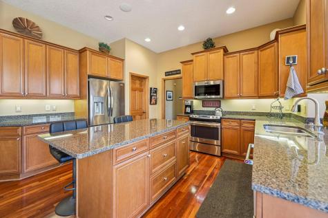 3489 Wolfberry Court Eagan MN 55123