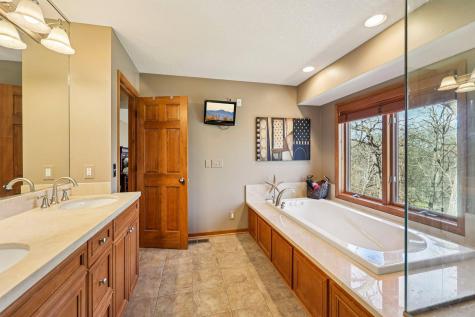 3489 Wolfberry Court Eagan MN 55123