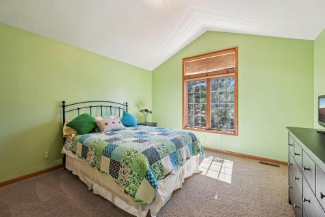 3489 Wolfberry Court Eagan MN 55123