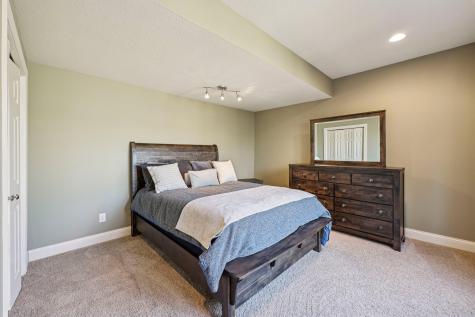 3489 Wolfberry Court Eagan MN 55123