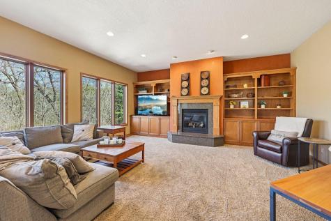 3489 Wolfberry Court Eagan MN 55123