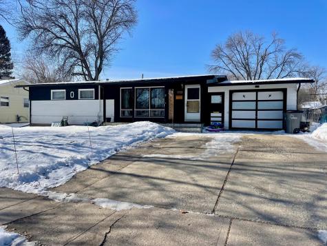 501 Maple Lane Moorhead MN 56560
