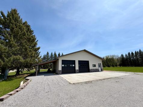 752 Hallberg Street SW Warroad MN 56763