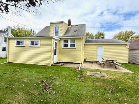 307 Winnebago Street S Caledonia MN 55921