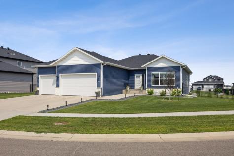 3037 Prairie Farms Circle S Fargo ND 58104