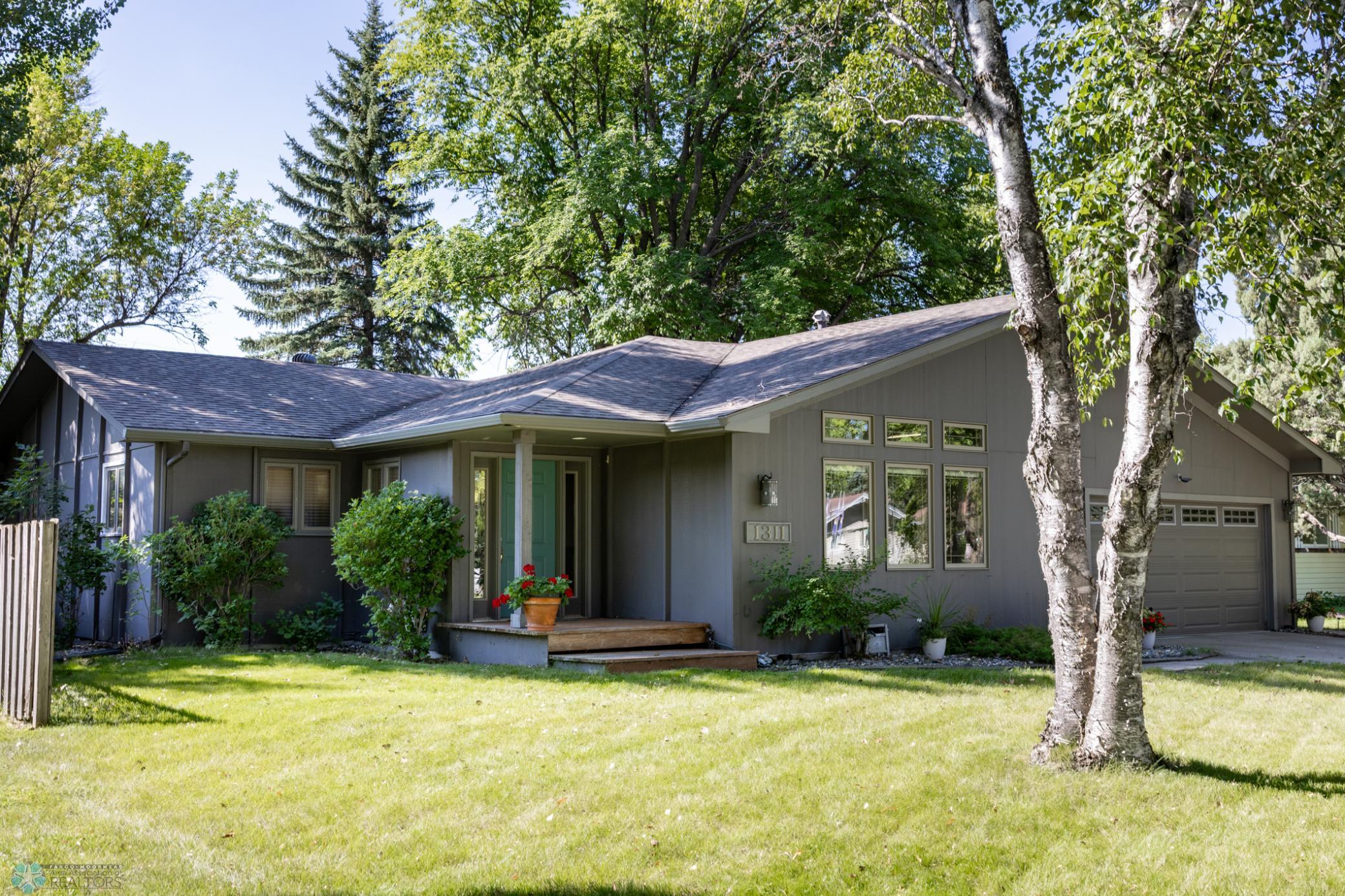 1311 26th Avenue S Moorhead MN 56560